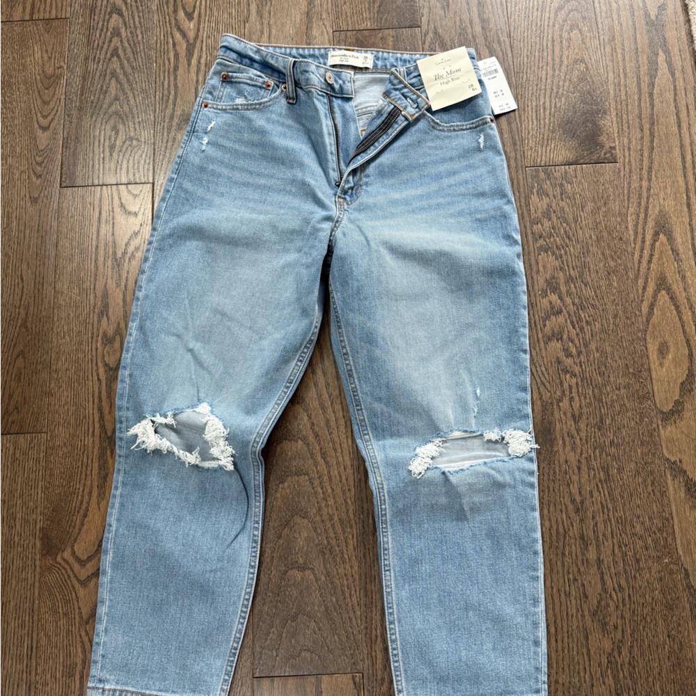 ABERCROMBIE AND FITCH curve Love mom jeans